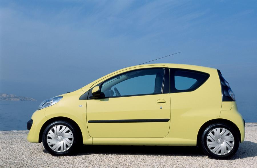  Citroen C1 3-Door 2012 года  (фото 54 из 80)